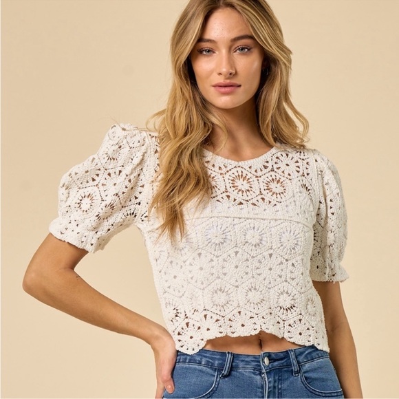 Women's Ivory Crochet Crop Top NWT - Picture 4 of 9